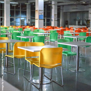 Salle de restauration scolaire