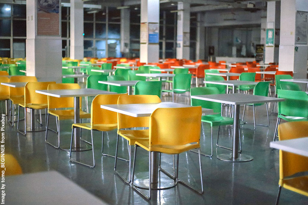 Salle de restauration scolaire