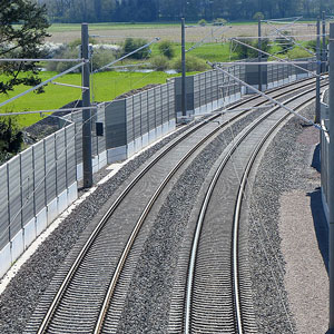 Écrans acoustiques de protection contre le bruit d’une voie ferrée